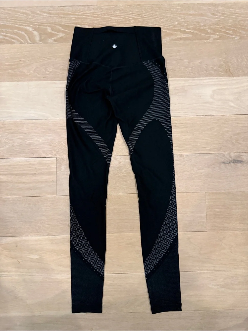 Lululemon Detail Leggings, Size 6